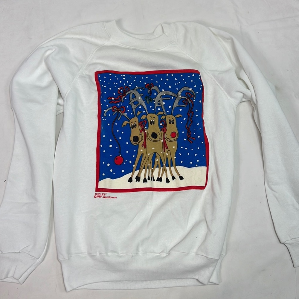 2366 women’s Hanes sweater